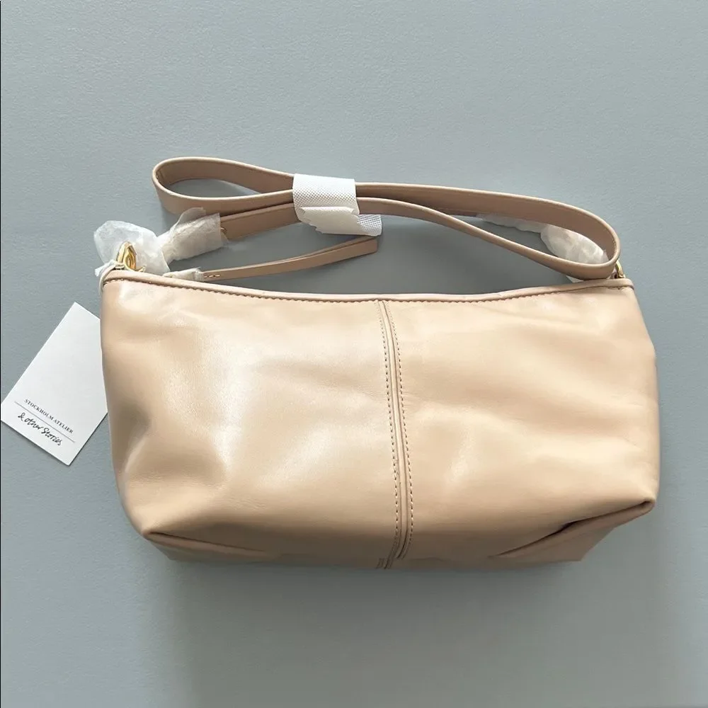 New & Other Stories Elegant Tan Leather Shoulder Bag